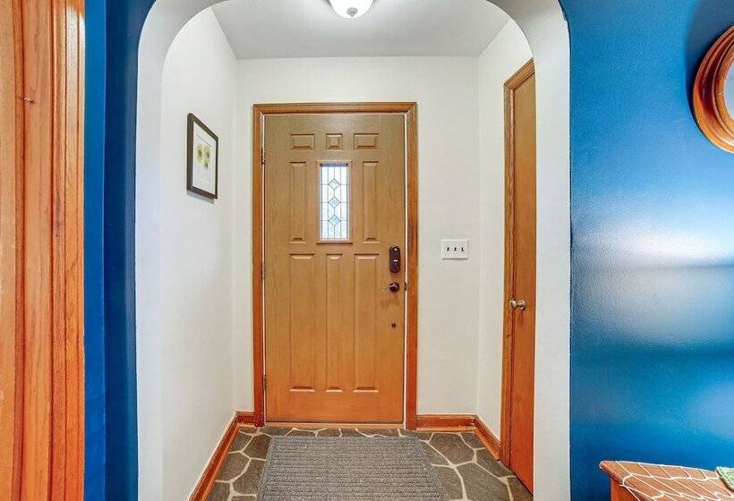 Morgantown Home < 1 Mi To West Virginia University