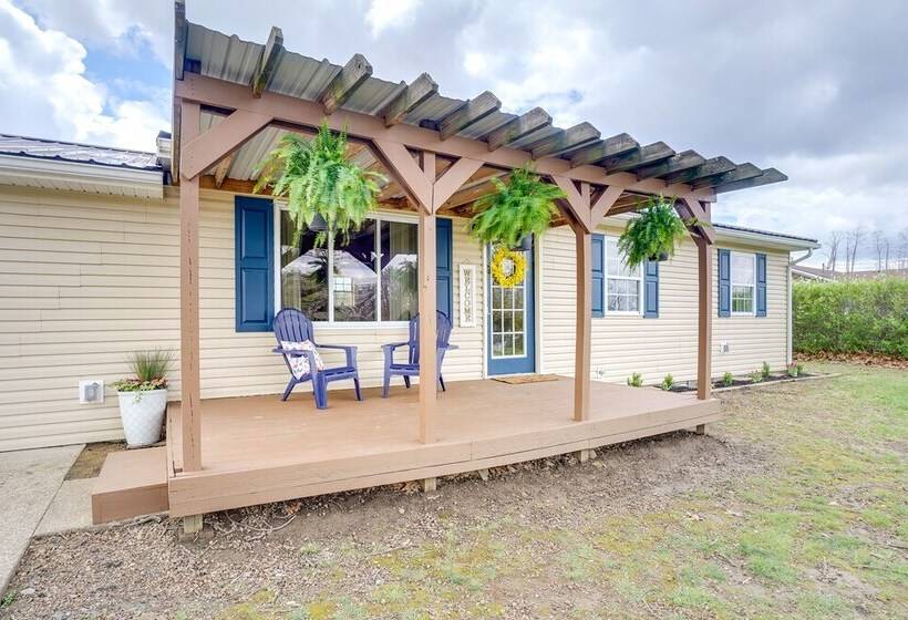 Peaceful Brandenburg Home ~ 6 Mi To Ohio River!