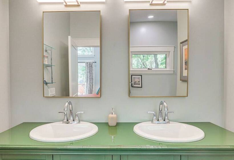 Peaceful Edisto Island Home, 1 Mi To State Park!