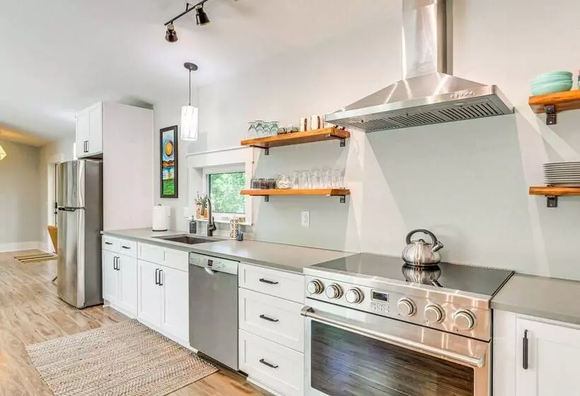 Peaceful Edisto Island Home, 1 Mi To State Park!
