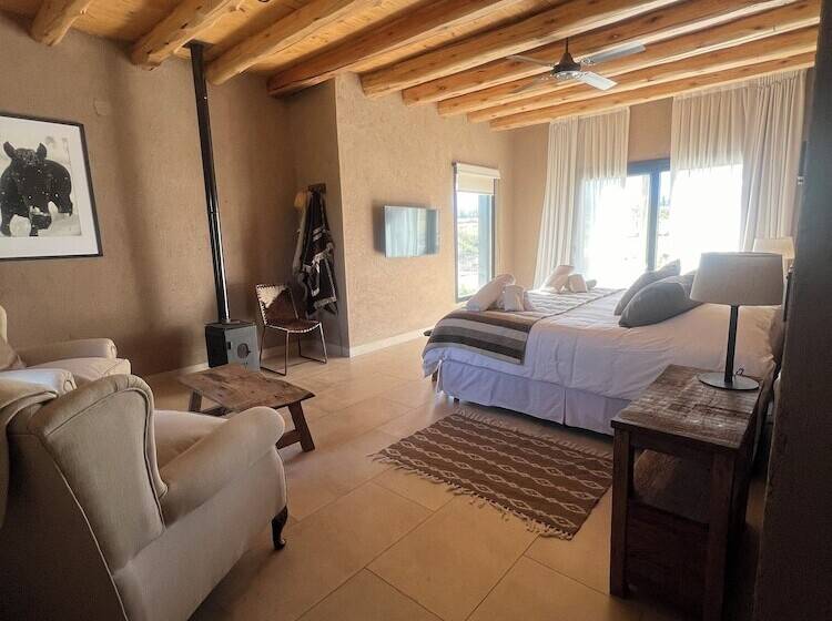 بنسيون Rancho Adobe