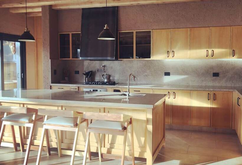 بنسيون Rancho Adobe