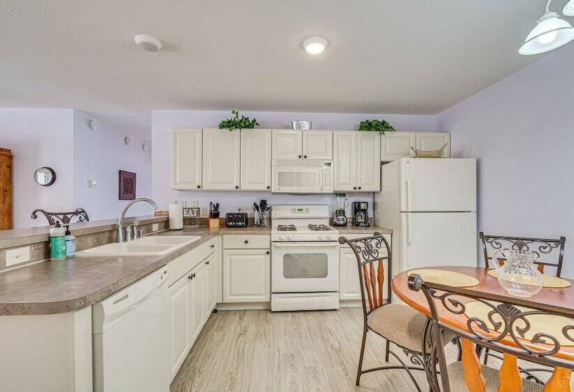 Home W/ Resort Amenities In The Villages