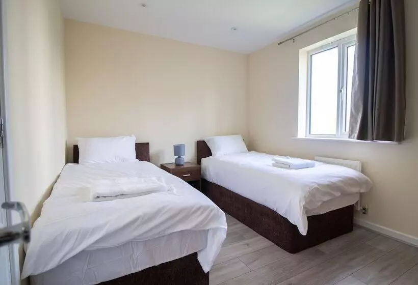 Residenssi 2 Bed Near The O2 Arena & Excel & Free Parking