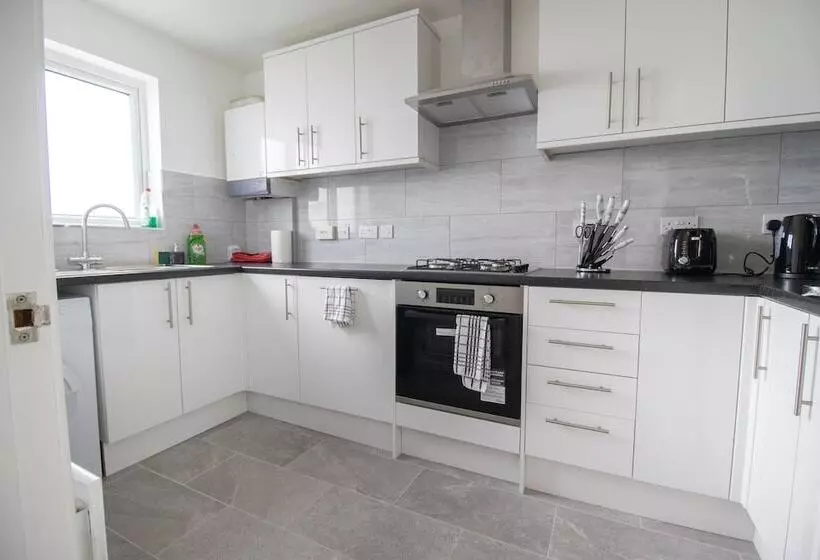 Residenssi 2 Bed Near The O2 Arena & Excel & Free Parking