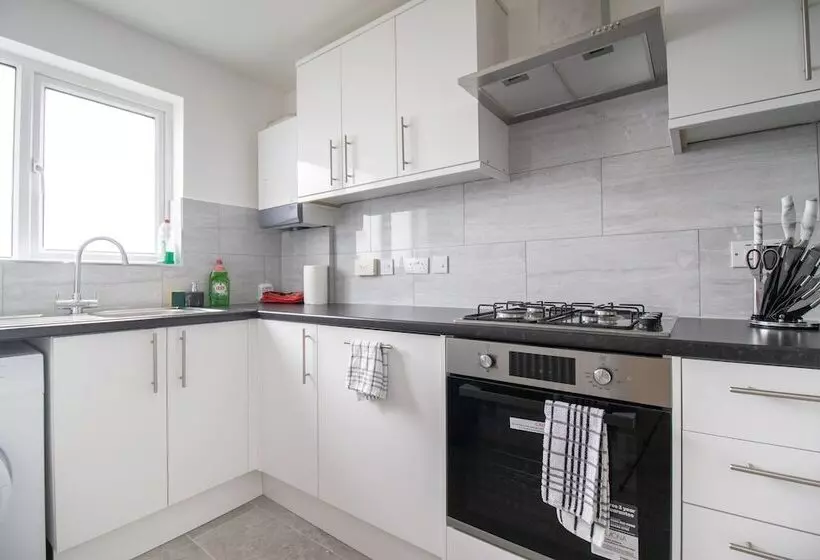 Residenssi 2 Bed Near The O2 Arena & Excel & Free Parking