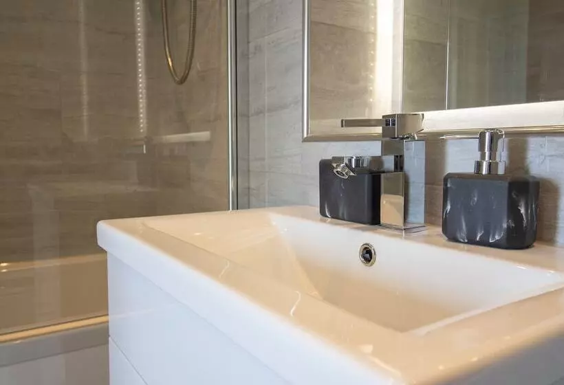 Residenssi 2 Bed Near The O2 Arena & Excel & Free Parking