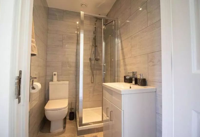 Residenssi 2 Bed Near The O2 Arena & Excel & Free Parking