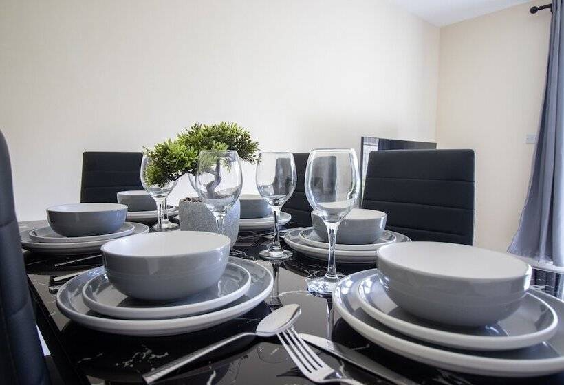 Rezydencja 2 Bed Near The O2 Arena & Excel & Free Parking