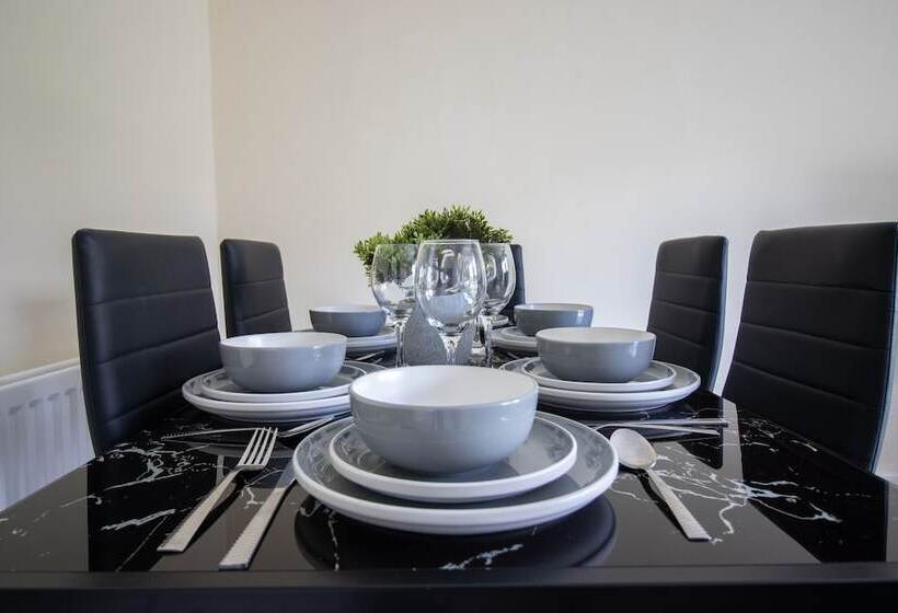 إقامة 2 Bed Near The O2 Arena & Excel & Free Parking