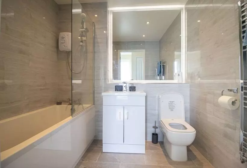 Residenssi 2 Bed Near The O2 Arena & Excel & Free Parking