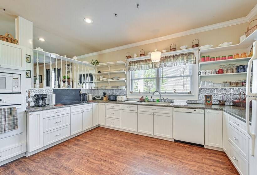 Spacious Ewing Retreat W/ Game Room & Fireplace!