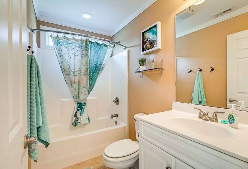 Spacious Murrells Inlet Home   Walk To Beach!