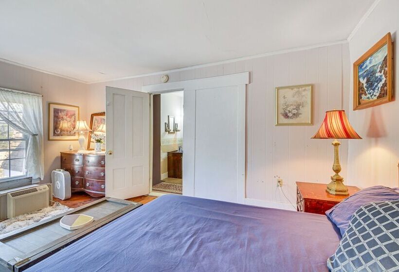 Spacious Round Pond House W/ On Site Trail Access!