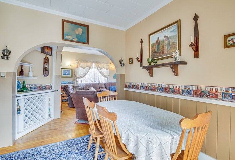 Spacious Round Pond House W/ On Site Trail Access!