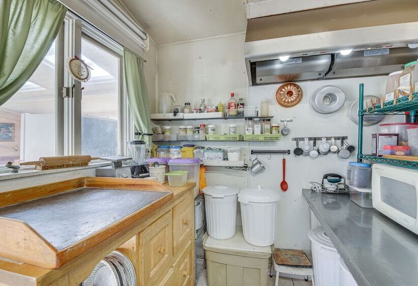 Spacious Round Pond House W/ On Site Trail Access!