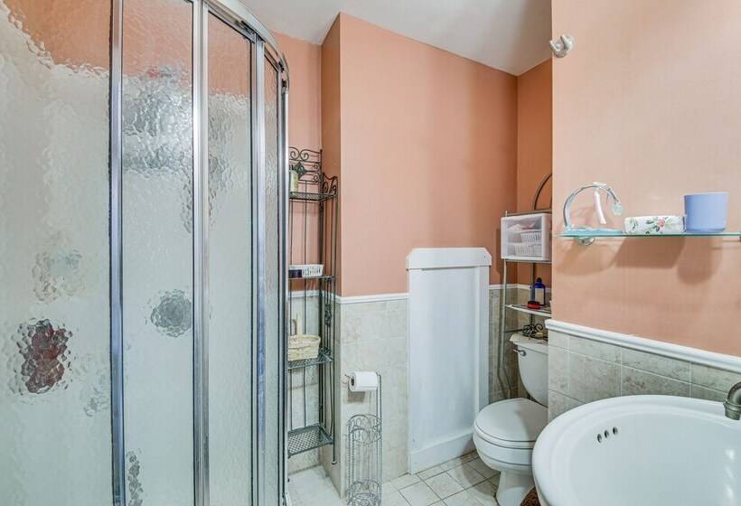 Spacious Round Pond House W/ On Site Trail Access!