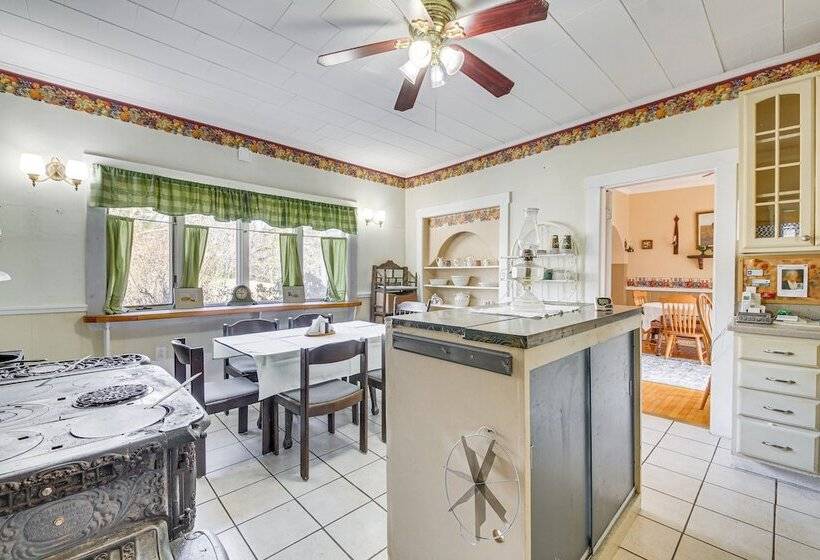 Spacious Round Pond House W/ On Site Trail Access!