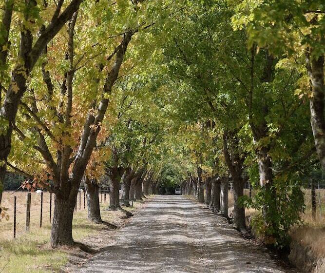 Stayau 1br Rustic Picturesque Cottage