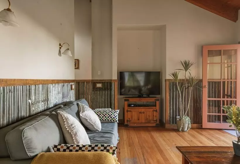 Stayau Sunset Cottage 2br Farm Retreat