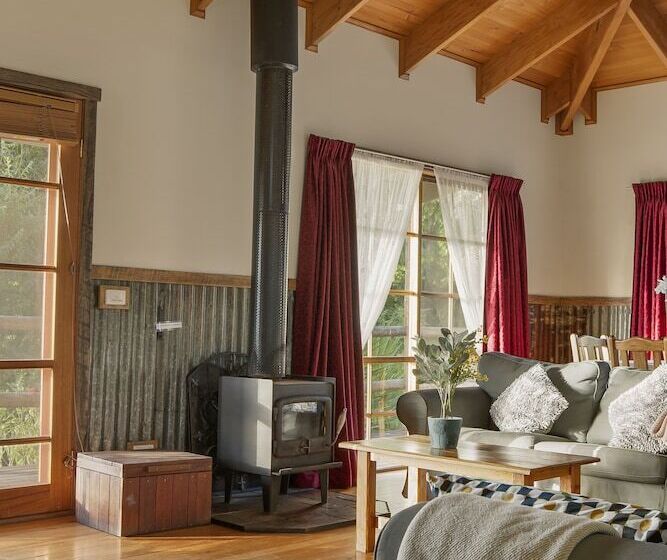 Stayau Sunset Cottage 2br Farm Retreat