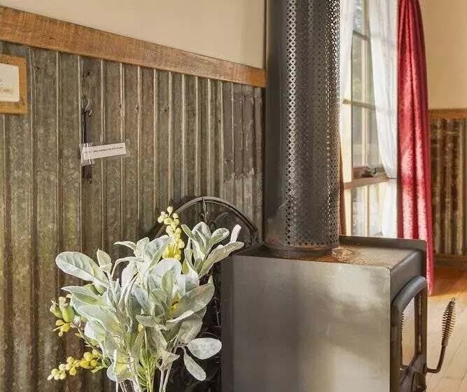 Stayau Sunset Cottage 2br Farm Retreat