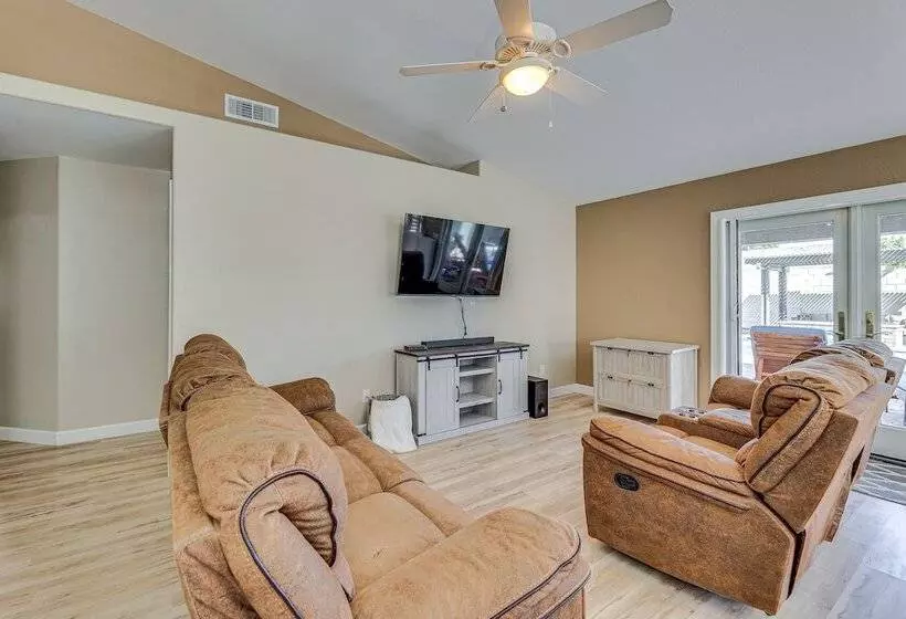 Sunny San Tan Valley Home W/ Backyard Oasis!