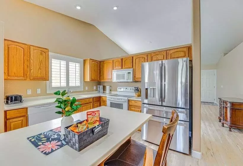 Sunny San Tan Valley Home W/ Backyard Oasis!