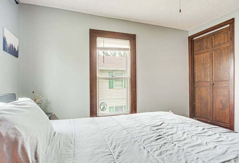 Warm, Bright Upper Sandusky Home: Walk To Downtown