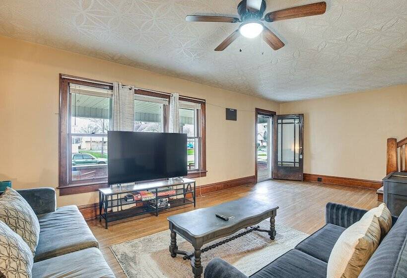 Warm, Bright Upper Sandusky Home: Walk To Downtown