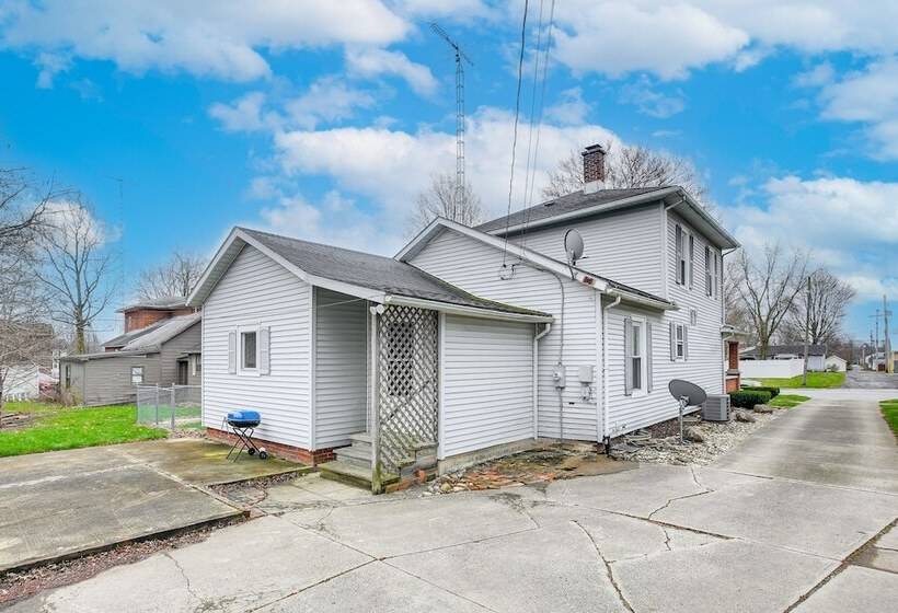 Warm, Bright Upper Sandusky Home: Walk To Downtown