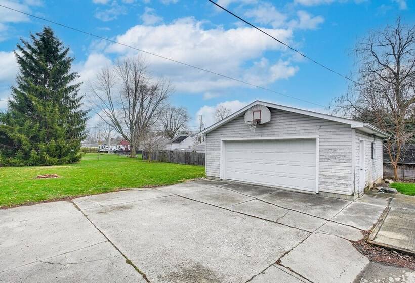 Warm, Bright Upper Sandusky Home: Walk To Downtown