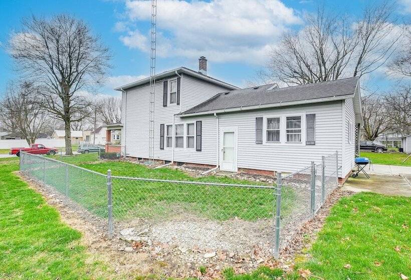 Warm, Bright Upper Sandusky Home: Walk To Downtown