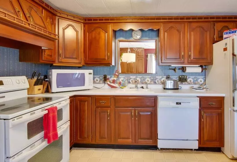 Waterfront Cottage   Dock & Chautauqua Lake Access