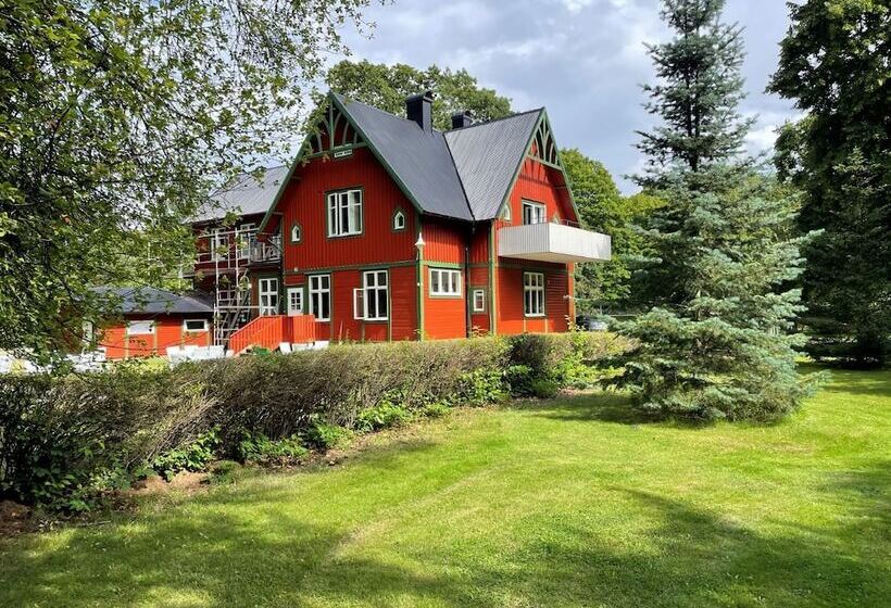 Alingsã¥s Vandrarhem Villa Plantaget Hostel