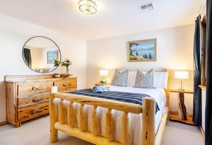 Base Camp By Avantstay Magical Cabin W/ Sauna, Hot Tub & Close To Snow & Golf