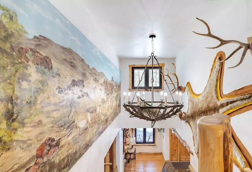 Base Camp By Avantstay Magical Cabin W/ Sauna, Hot Tub & Close To Snow & Golf