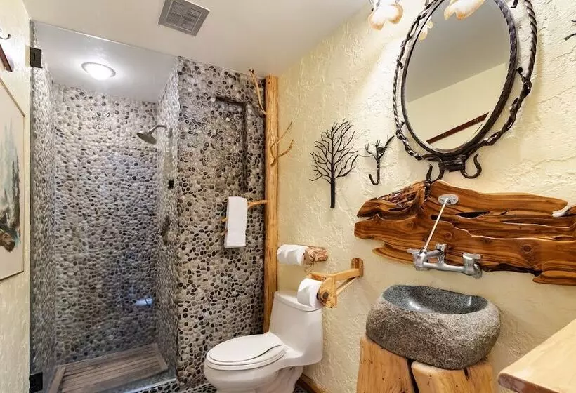 Base Camp By Avantstay Magical Cabin W/ Sauna, Hot Tub & Close To Snow & Golf