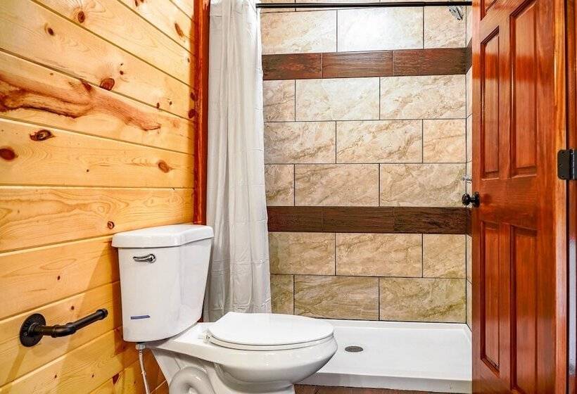 Daybreak By Avantstay Sleeps 18 Cabin + Pool/spa