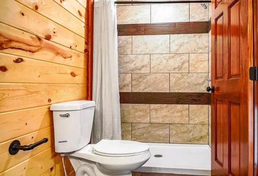 Daybreak By Avantstay Sleeps 18 Cabin + Pool/spa