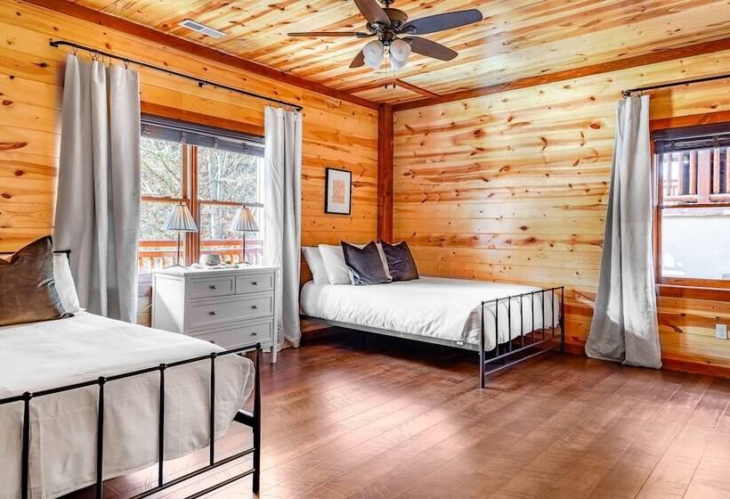 Daybreak By Avantstay Sleeps 18 Cabin + Pool/spa