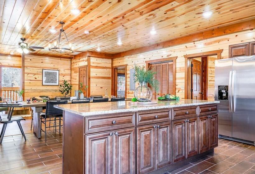 Daybreak By Avantstay Sleeps 18 Cabin + Pool/spa