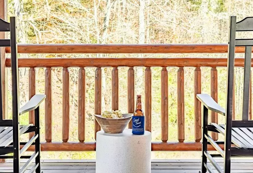 Daybreak By Avantstay Sleeps 18 Cabin + Pool/spa