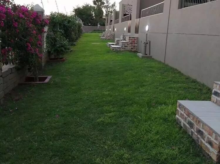 هتل High Breeze Lodge