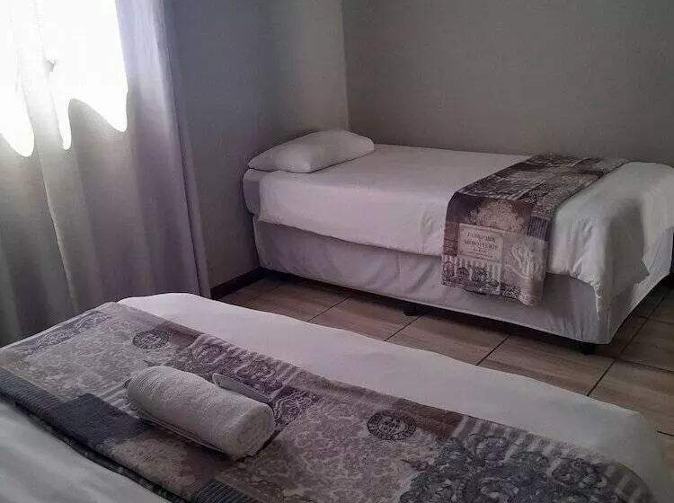 هتل High Breeze Lodge