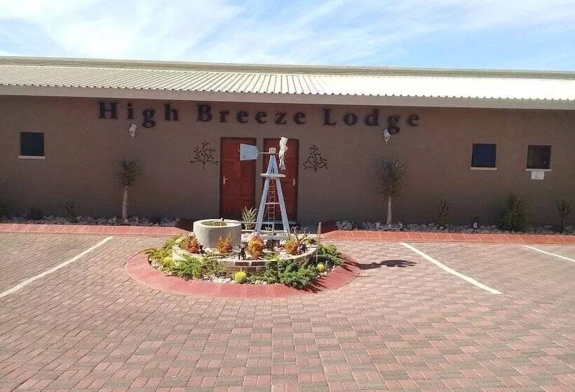 هتل High Breeze Lodge