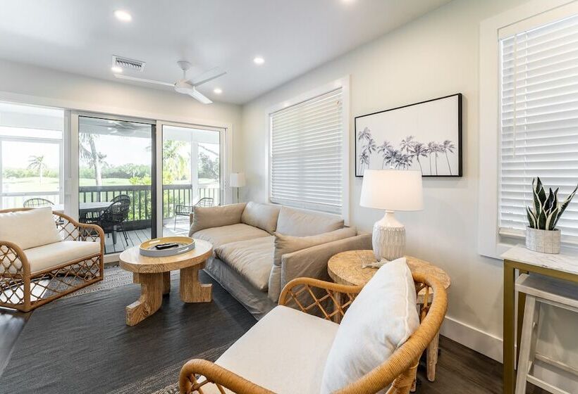 Paradise Point By Avantstay Golf Course Living