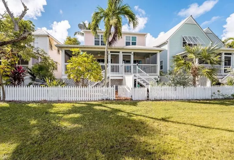 Paradise Point By Avantstay Golf Course Living