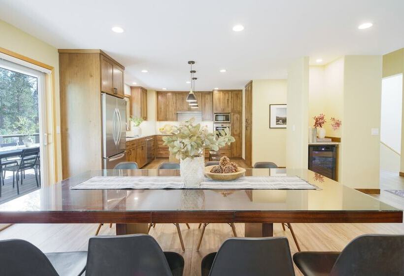 Sage Blush By Avantstay Upgraded 4 Bdr/chefs Kitchen/ A/c/hot Tub!