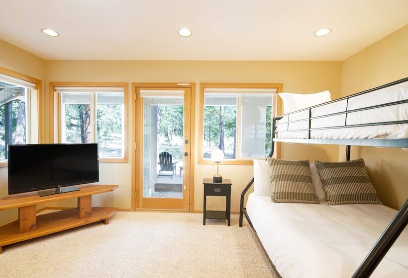 Sage Blush By Avantstay Upgraded 4 Bdr/chefs Kitchen/ A/c/hot Tub!